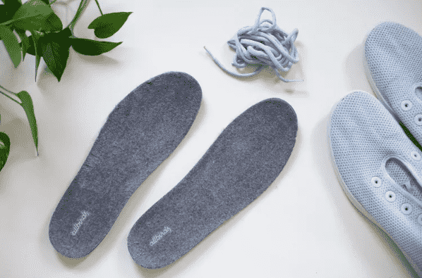 how to clean insoles of shoes